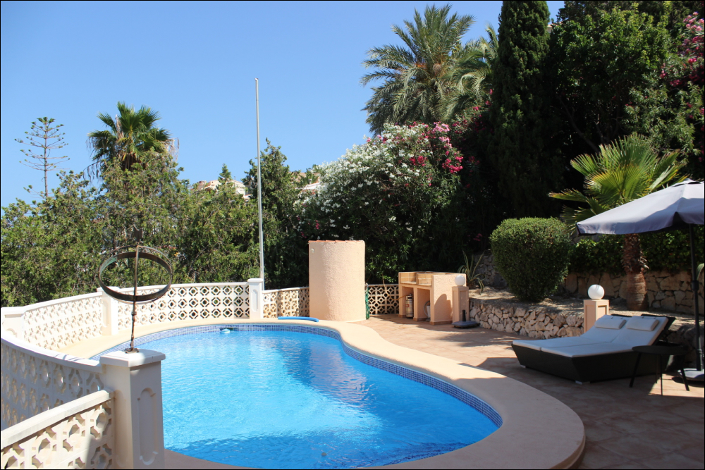 Pool & Terrasse